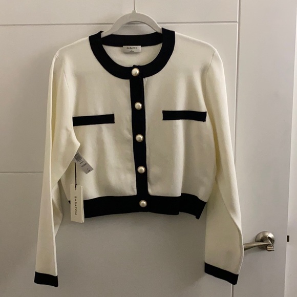 Aritzia Sweaters - Aritzia Legacy cardigan